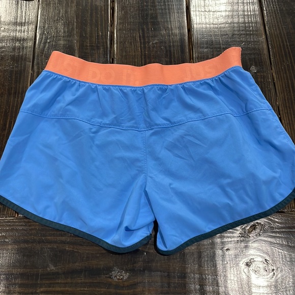 Nike shorts - Picture 2 of 2